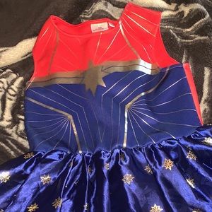 Captain Marvel dress size xl 14/16 girls